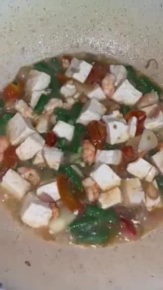 Foto langkah ke 4 dari resep Tumis Udang, Tahu & Kacang panjang.