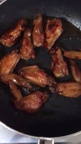 Foto langkah ke 4 dari resep Sayap Ayam Bakar Teflon.