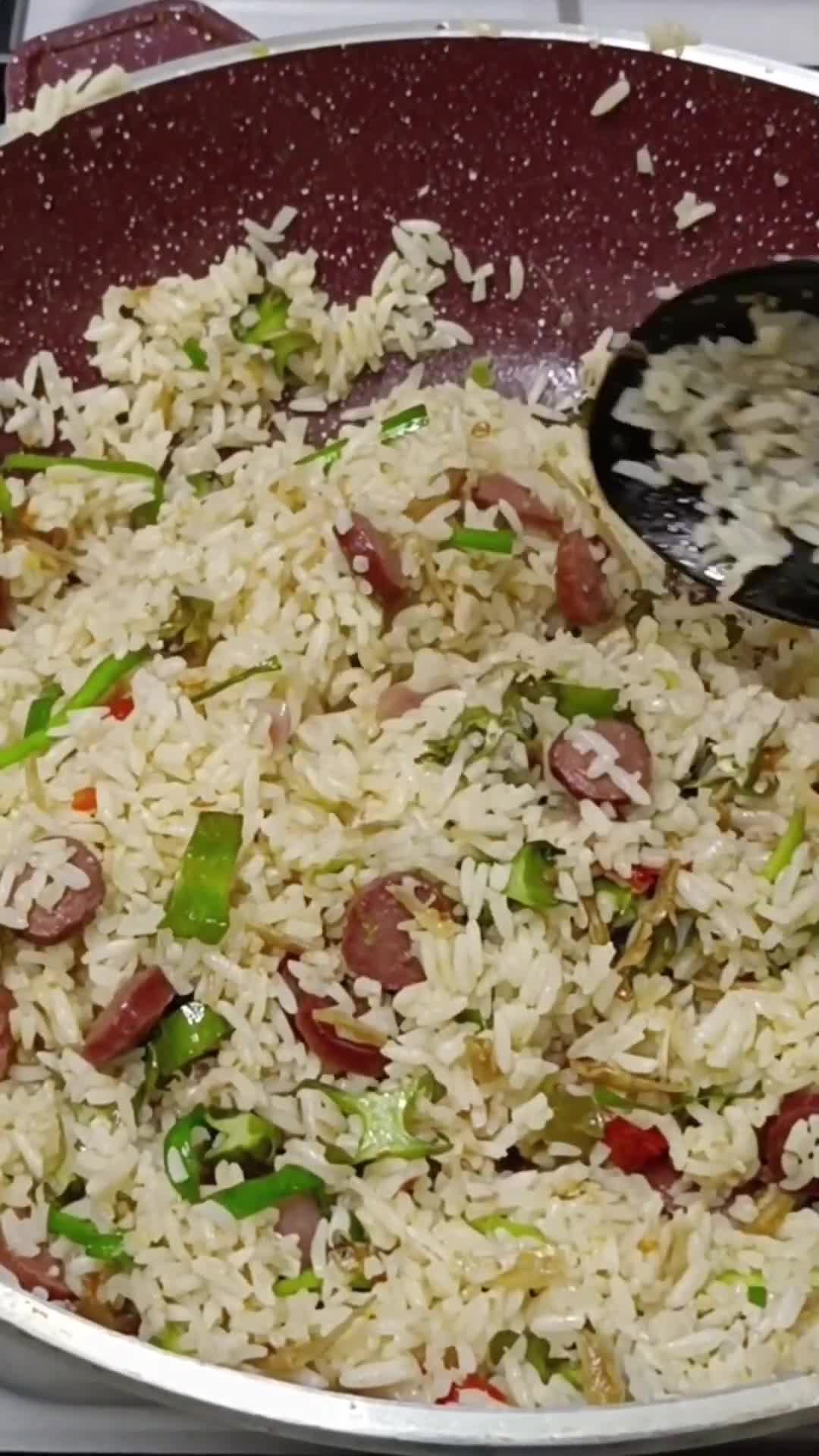 Gambar langkah 4 resipi Nasi Goreng Kampung.