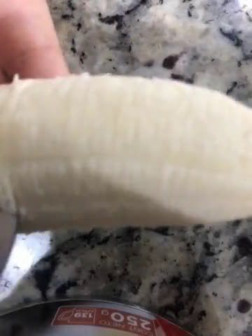 Foto del paso 1 de la receta: Plátano con miel de palma
