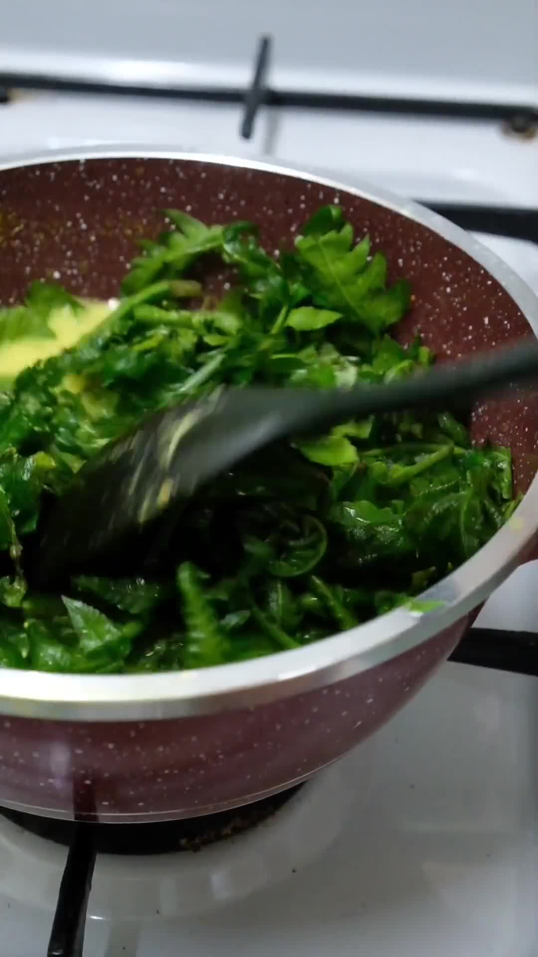 Gambar langkah 4 resipi Pucuk Paku Masak Lemak cili api.