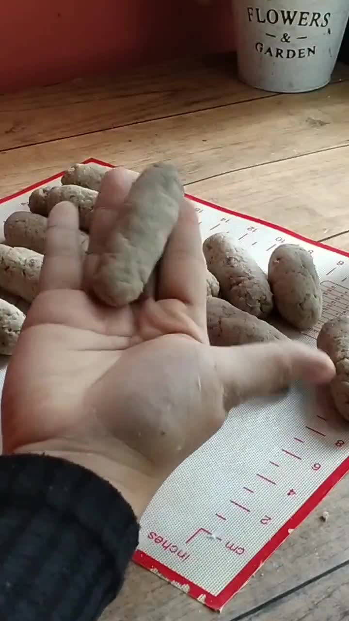 Gambar langkah 2 resipi Keropok lekor homemade.