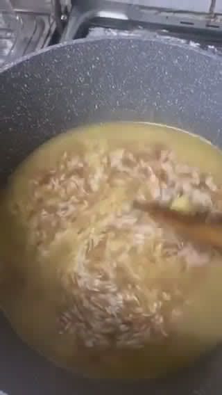 Foto del paso 3 de la receta: Arroz árabe - Arroz con Cabellitos de Ángel