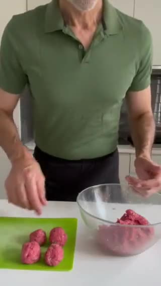 A picture of step 1 of Pressure Cooker Spaghetti and Meatballs.