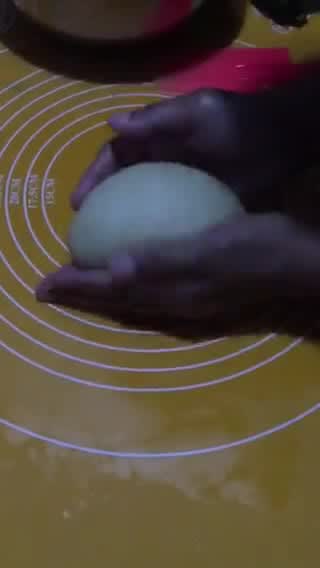 Foto langkah ke 8 dari resep Sausage Mayo Bread.