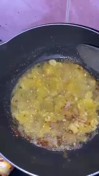 Foto langkah ke 4 dari resep Ayam goreng mentega.