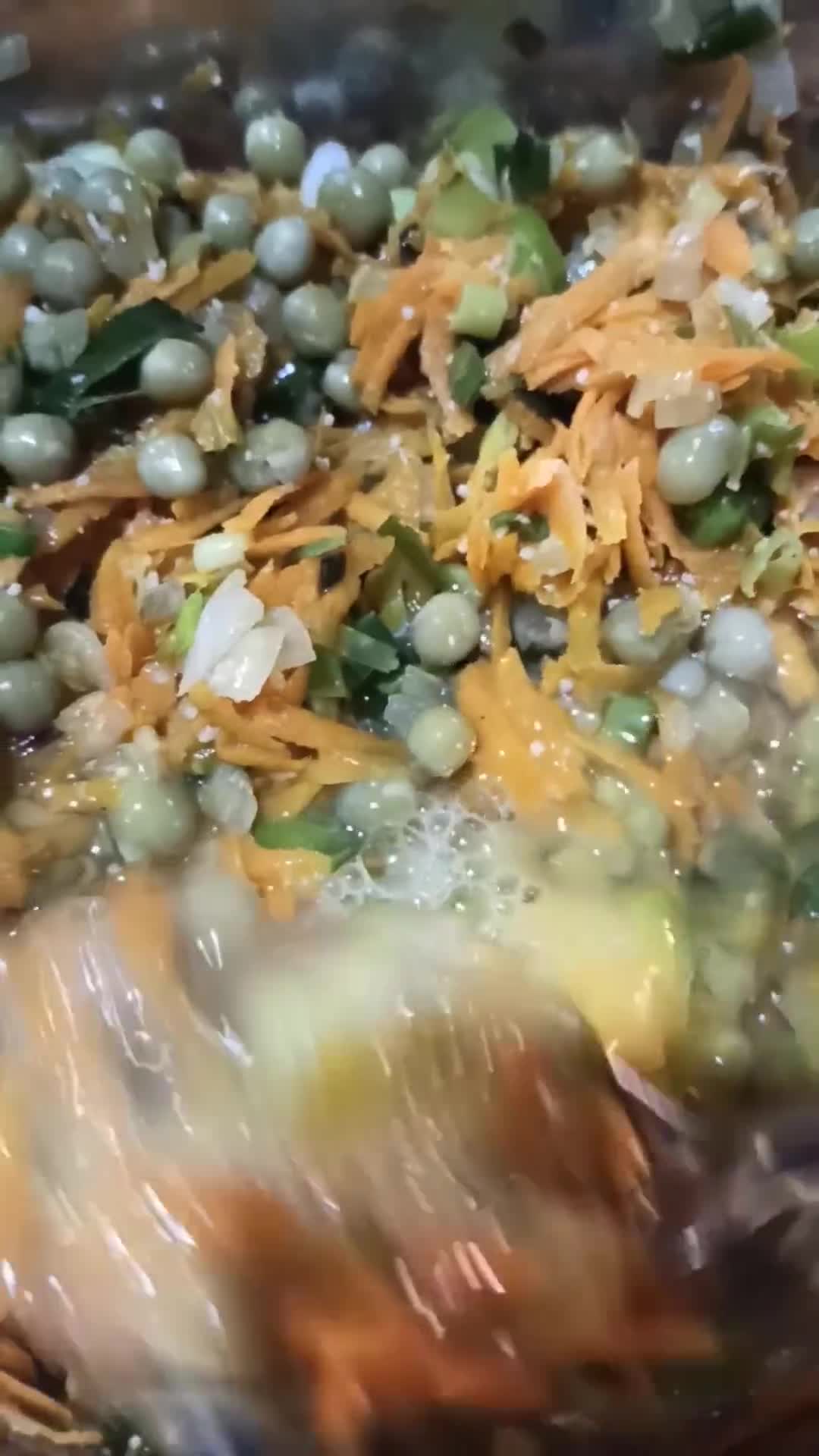Foto del paso 2 de la receta: Tortilla de vegetales y arvejas