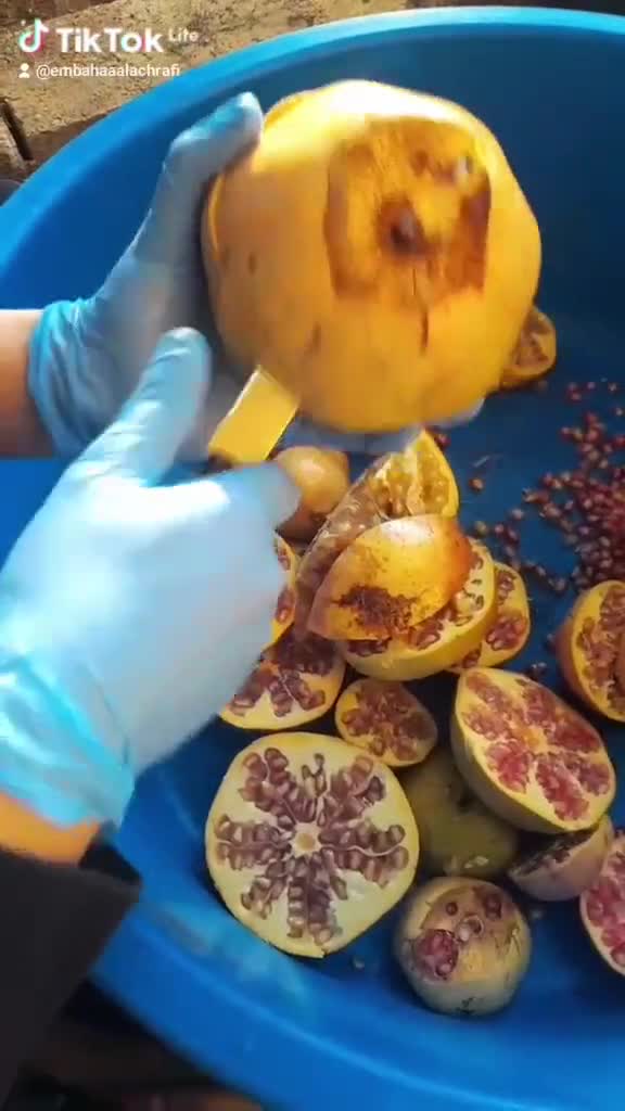 صورة لخطوة 1 من وصفة عصير الرمان