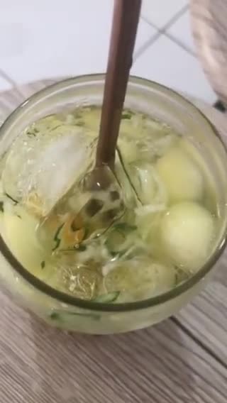 Foto langkah ke 3 dari resep Es Melon Timun Madu.
