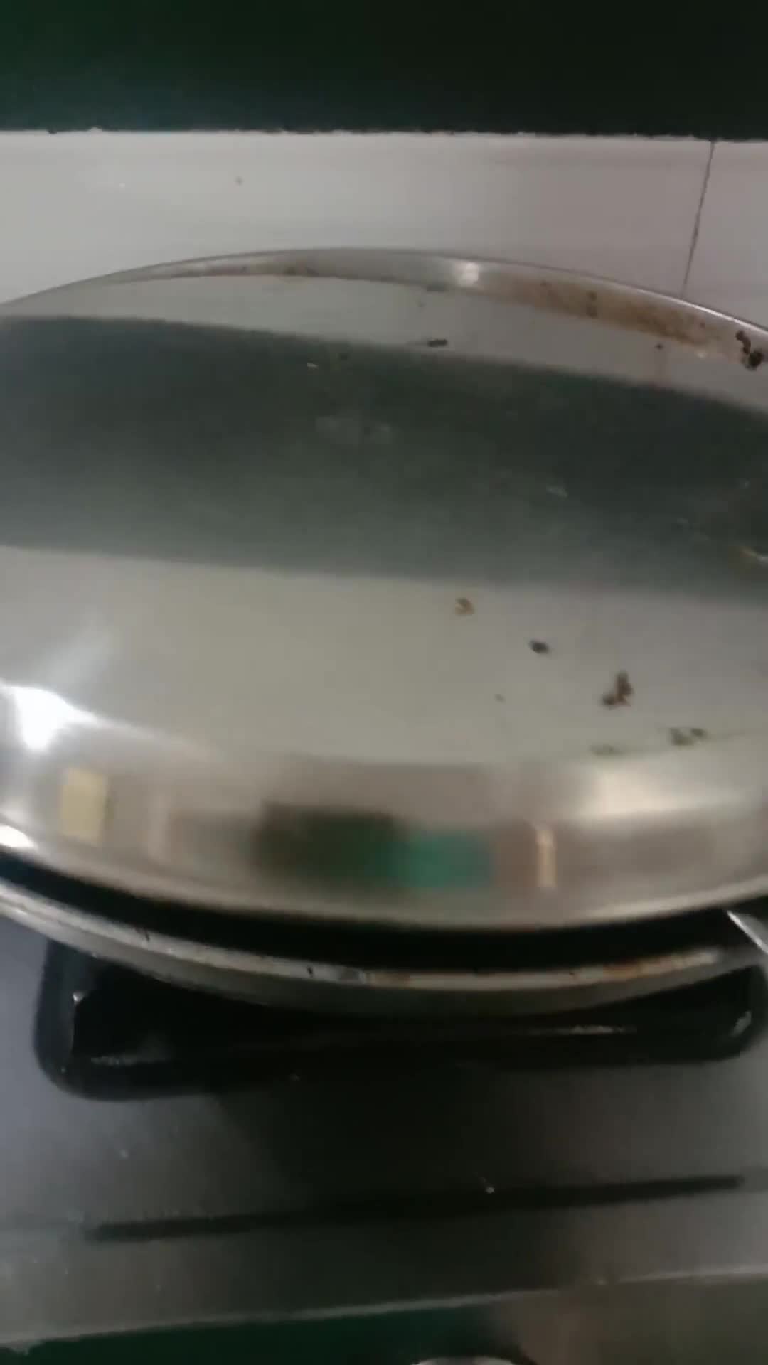 बेक्ड बेबी पोटैटो (विदाउट ओवन) रेसिपी चरण 4 फोटो