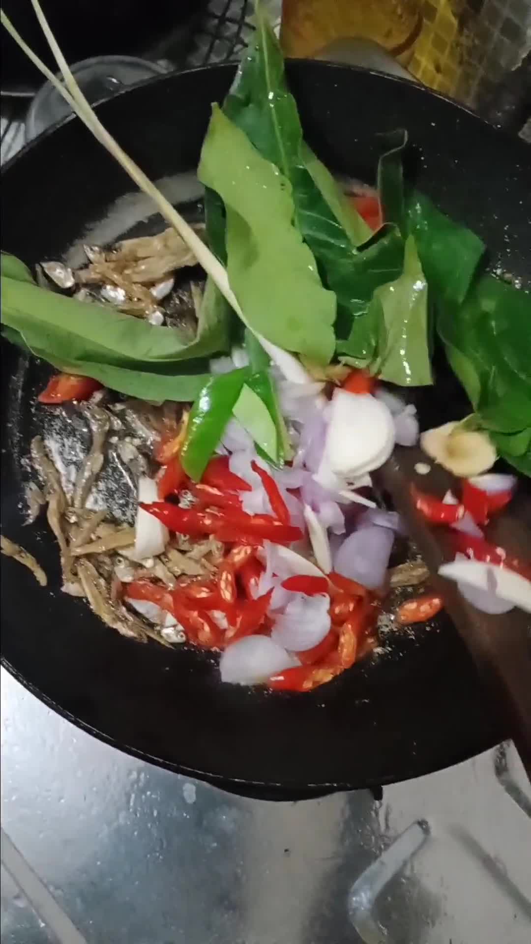 Foto langkah ke 1 dari resep Nasi Liwet ala Sunda.