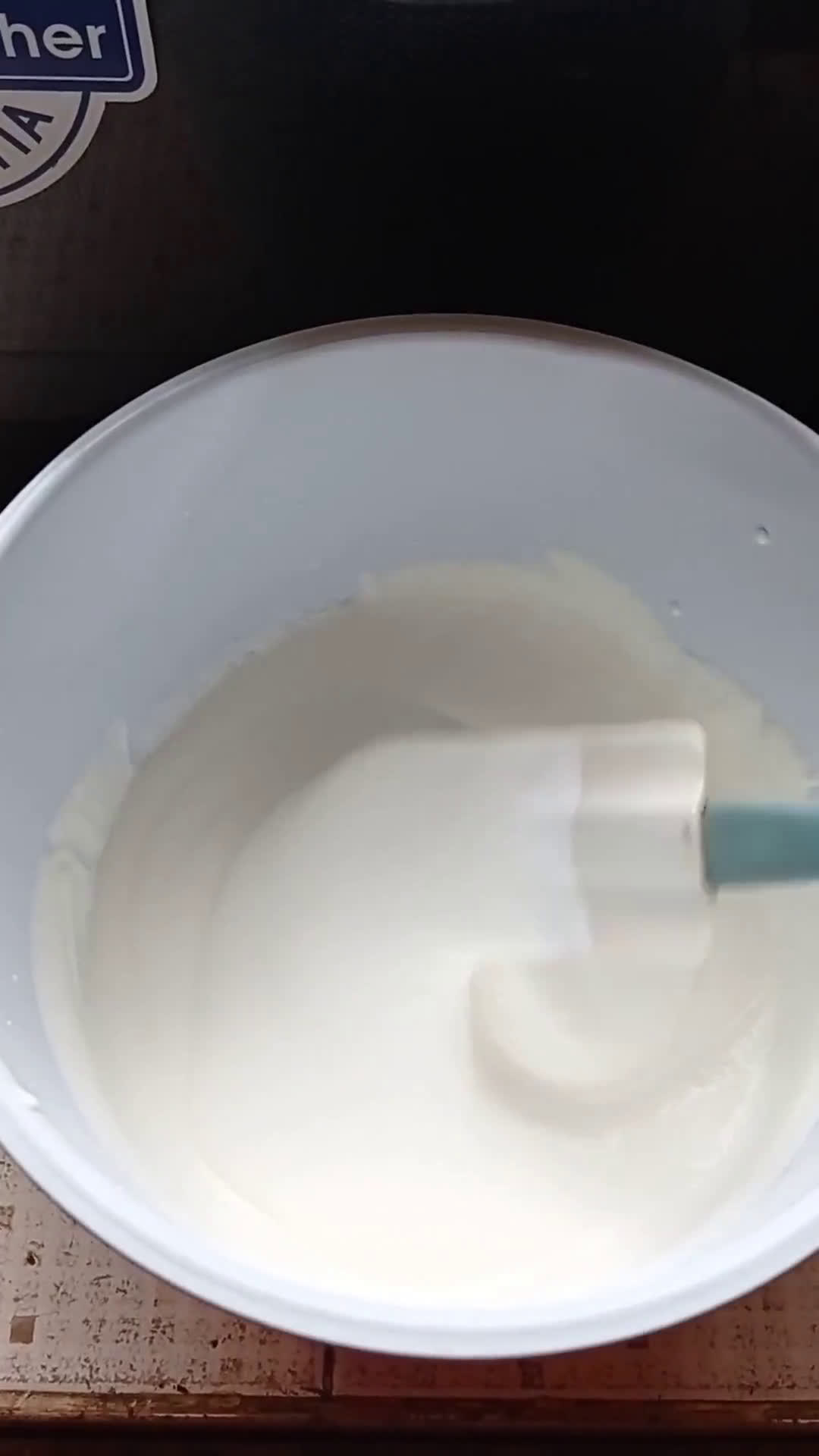 Foto del paso 2 de la receta: Helado cremoso casero 🤤 sabor granizado