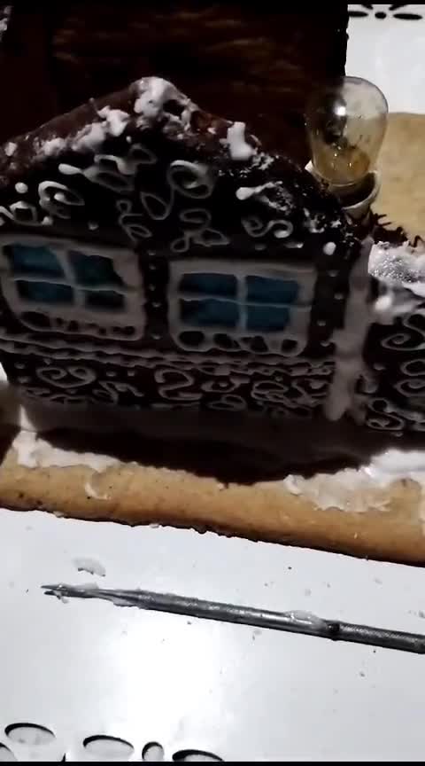 Foto del paso 11 de la receta: Mi casita de jengibre, chocolate y glasé!!🏠🎄🎄🎇