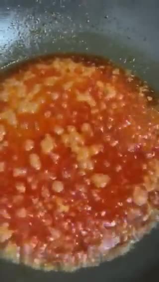 Gambar langkah 3 resipi Mi Sotong Bayam.