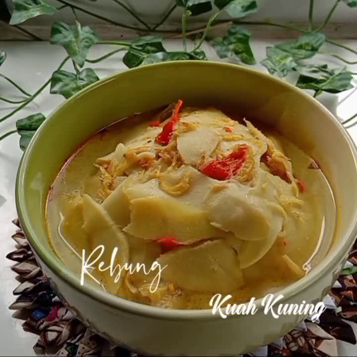 Foto langkah ke 8 dari resep Rebung Rebon Kuah Kuning.