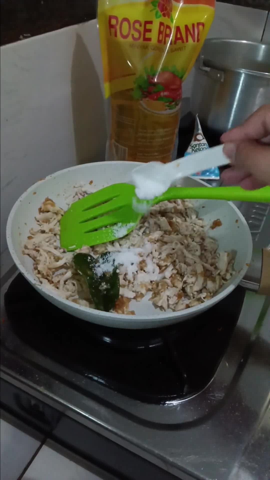 Foto langkah ke 4 dari resep Sosis solo.