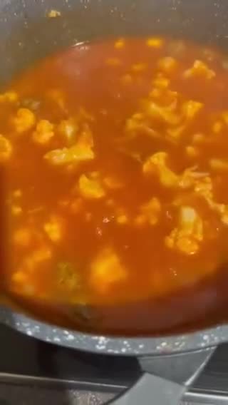 صورة لخطوة 2 من وصفة قرنبيط بصوص الطماطم