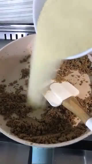 صورة لخطوة 4 من وصفة القشد الملكي