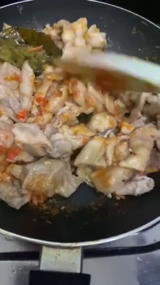 Foto langkah ke 5 dari resep Oseng Kulit Mercon.