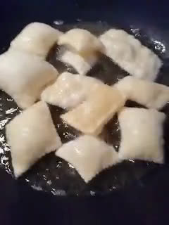 Foto del passaggio 2 della ricetta Chiacchiere di carnevale