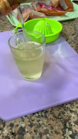 Foto del paso 4 de la receta: Sangría 🍑 🍌 🍋 🥝 🍊