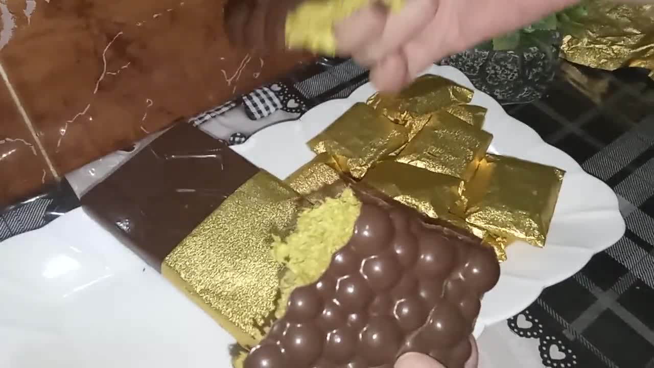 صورة لخطوة 9 من وصفة شوكولاتة دبي 🍫