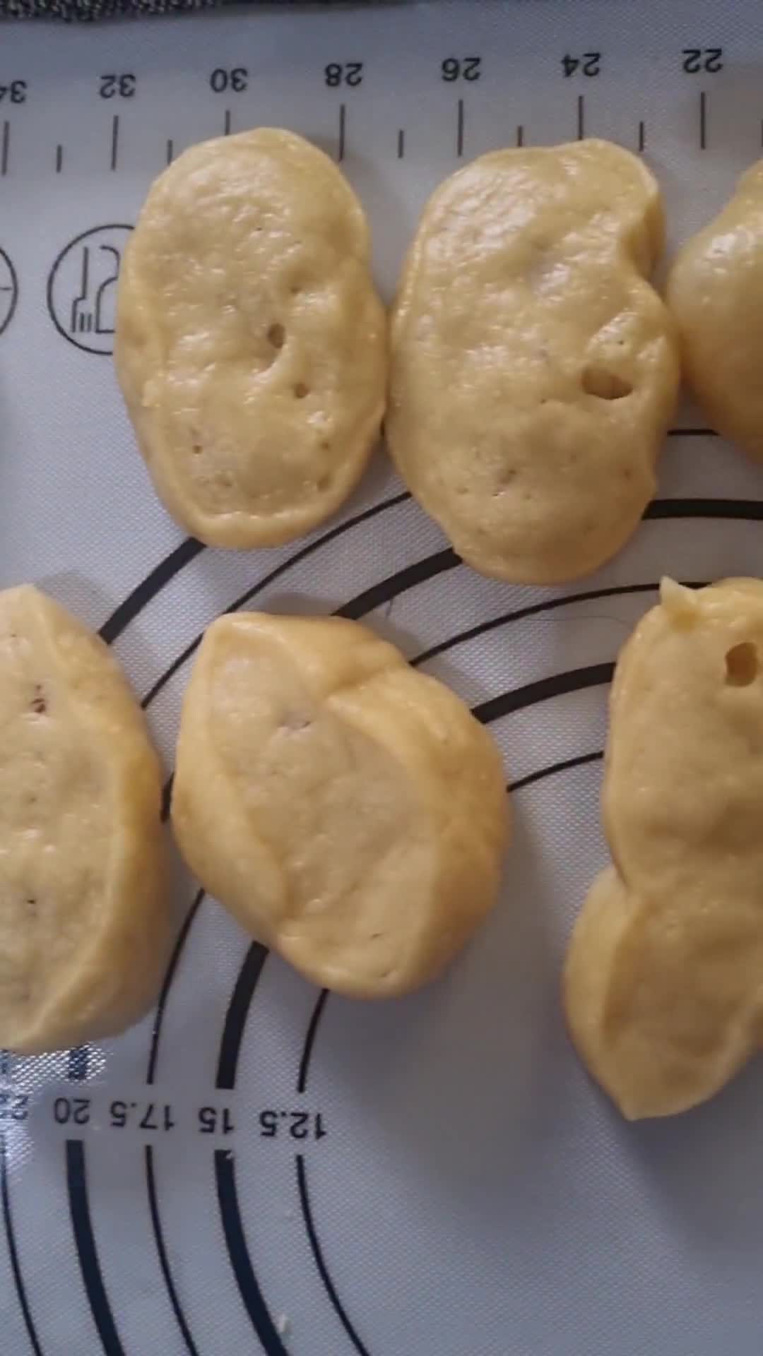 Foto langkah ke 5 dari resep Soft & fluffy cheese bread.