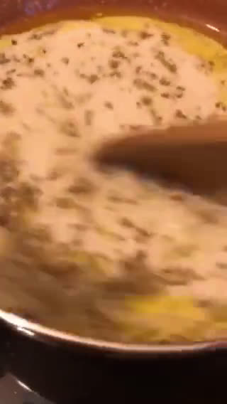 Foto del paso 1 de la receta: Pollo muy tierno con salsa de queso y orégano