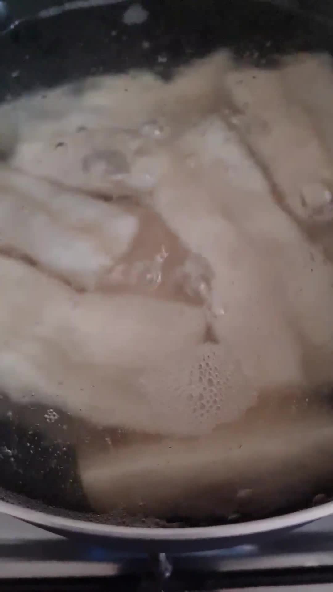 Foto del paso 6 de la receta: Mandioca, yuca, aipim o como la llames, ¿cómo se cocina? ☺️ (para quienes aún le temen a esta deli)