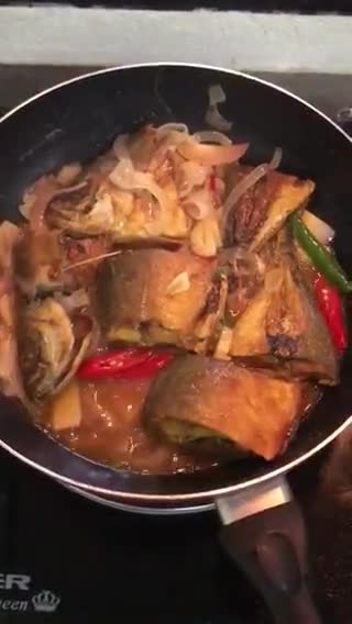 Gambar langkah 5 resipi Ikan Pelata Masak Asam Jawa.