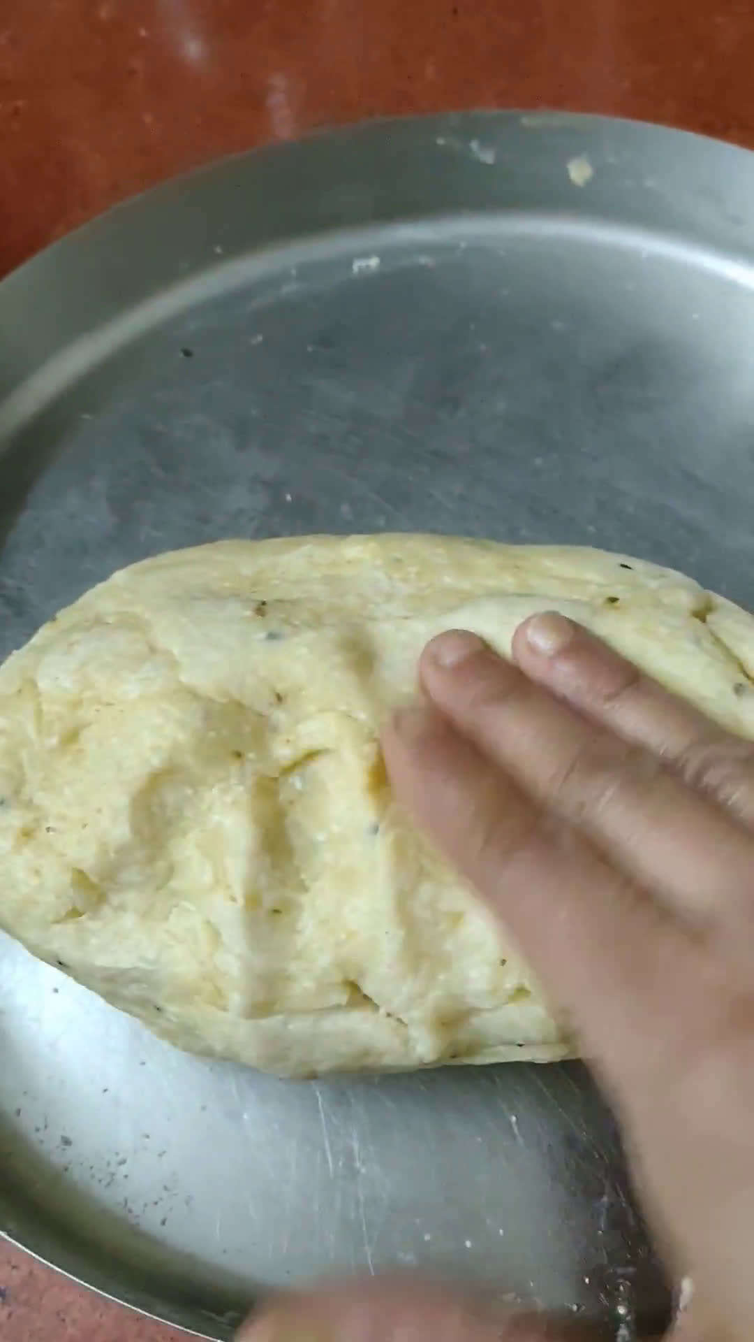 होली के पकवान मठरी (holi ke pakwan mathri recipe in Hindi) रेसिपी चरण 2 फोटो