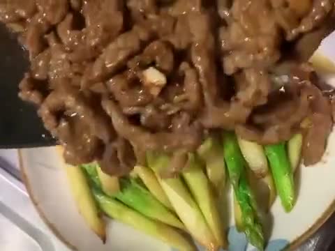 牛肉絲炒蘆筍的食譜步驟4照片
