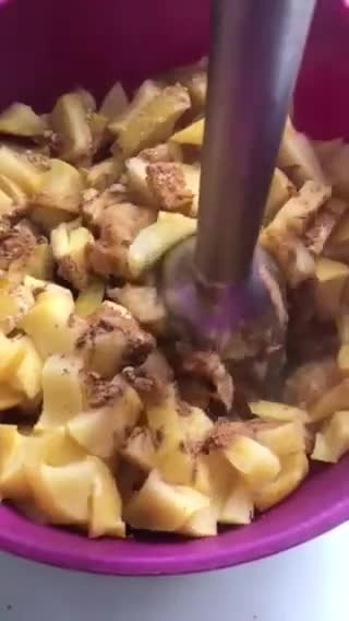 Foto del paso 7 de la receta: Mermelada especiada de manzanas con piel y sin azúcar añadido, al microondas