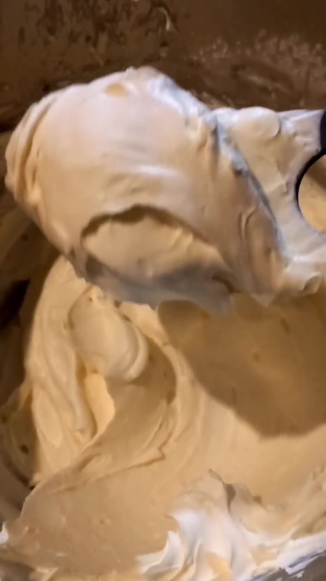 Foto del paso 3 de la receta: Torta de Cumpleaños 🎂💃🥰