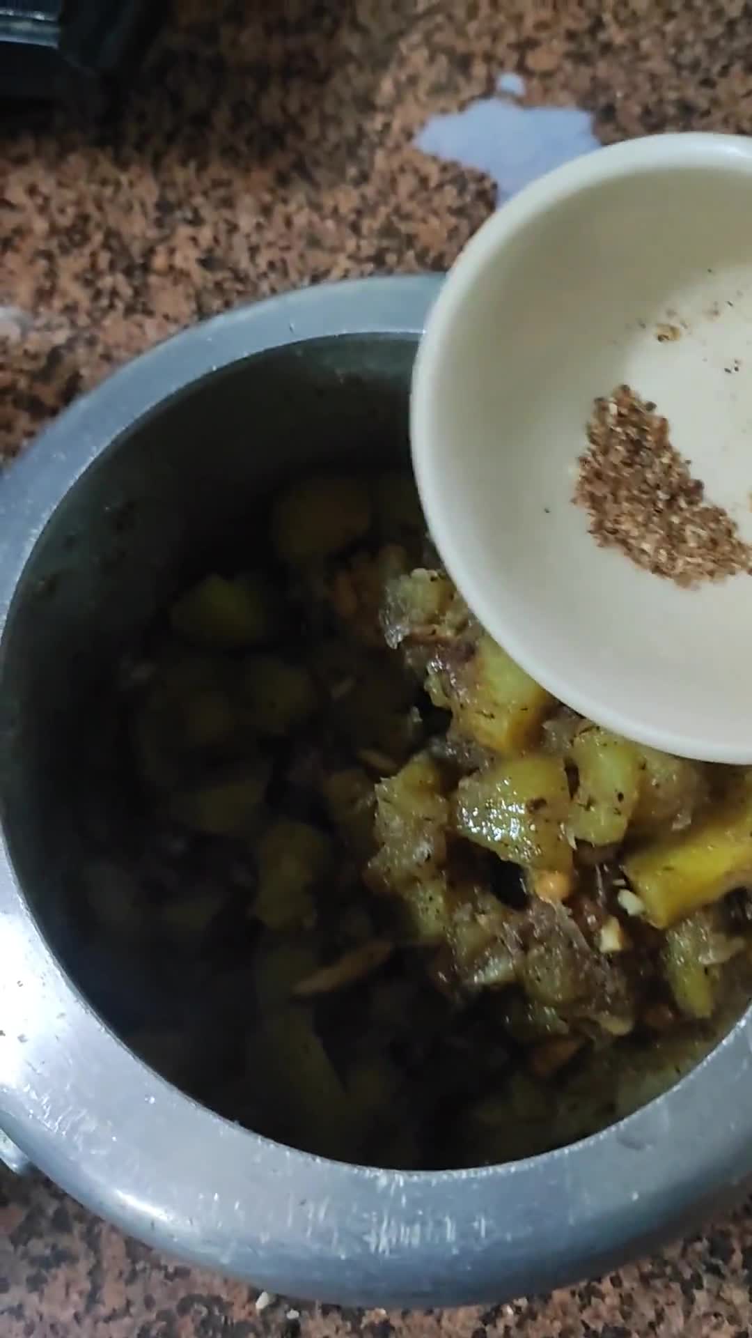 ङ्राईफ्रूटस स्वीट पोटैटो (Dryfruits sweet potato recipe in hindi) रेसिपी चरण 5 फोटो