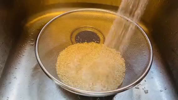 Foto langkah ke 1 dari resep Biji gandum pengganti nasi / Quinoa.