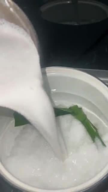 Foto langkah ke 1 dari resep Bubur Sumsum Lembut.