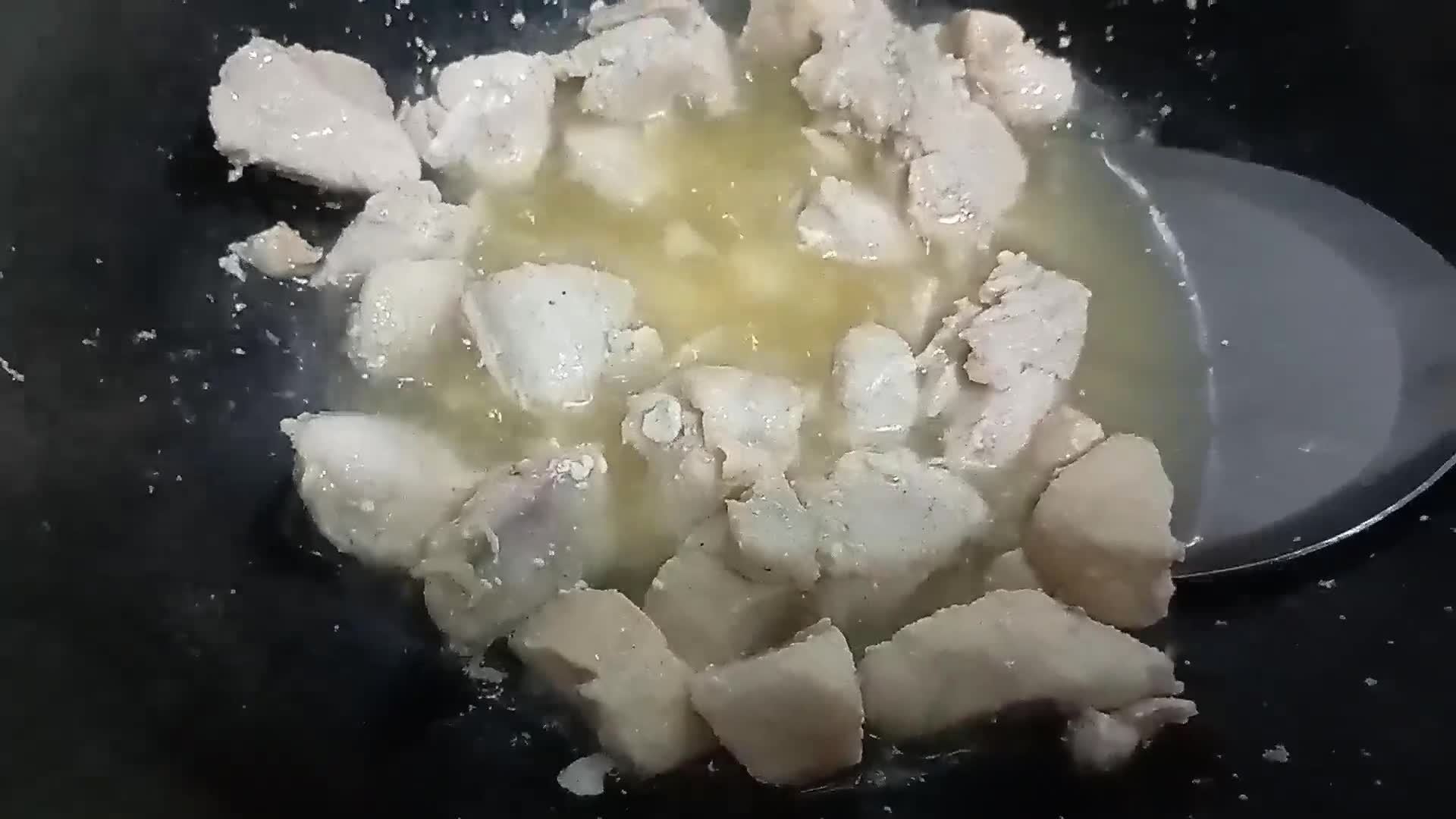 Foto langkah ke 2 dari resep Ayam lada hitam Saori.