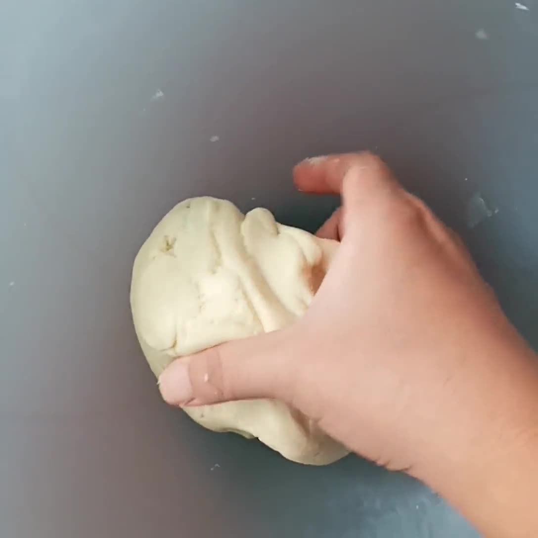 Foto langkah ke 4 dari resep Donat Mochi (Pon de Ring).