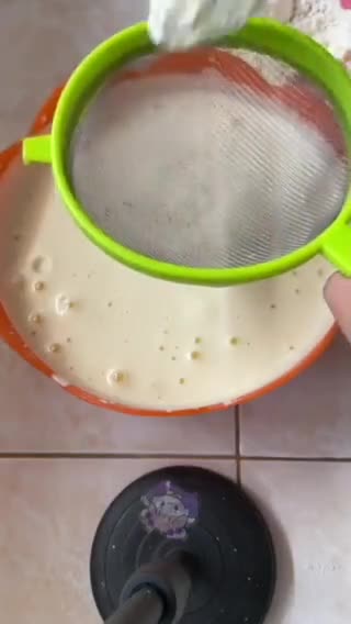 Foto langkah ke 2 dari resep Cake Potong Meises Keju.
