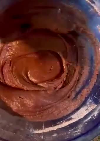 Foto del paso 3 de la receta: Bizcochuelo húmedo de chocolate 😍