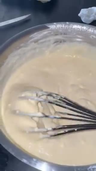 Foto del paso 2 de la receta: Tarta de queso (derretida por dentro) BUENÍSIMA