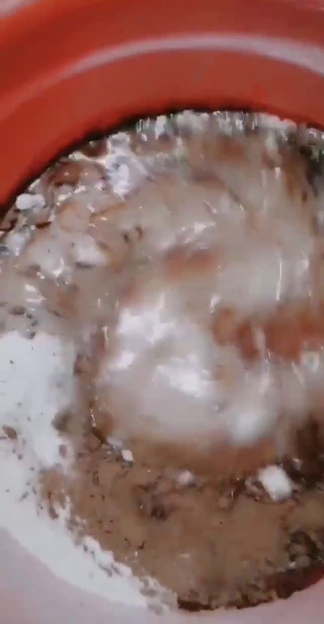 A picture of step 4 of Moist Chocate cake😋😍.