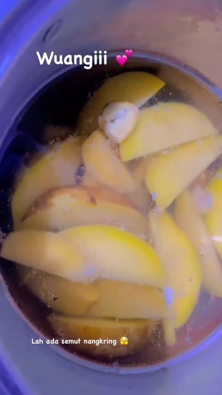 Foto langkah ke 3 dari resep Potato Wedges.