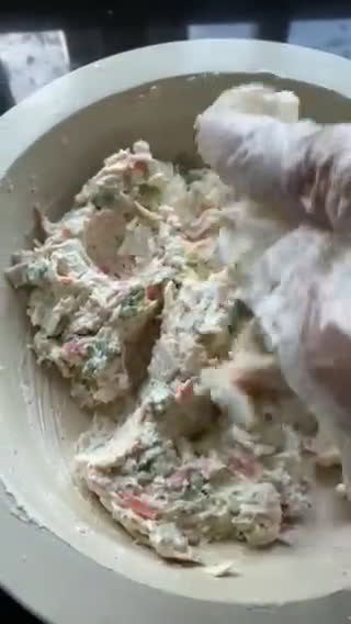 Gambar langkah 2 resipi Puff Crab Ragoon.