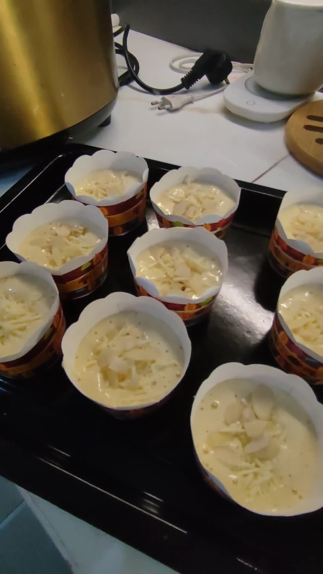 Foto langkah ke 5 dari resep Cheese Hongkong Sponge Cake.