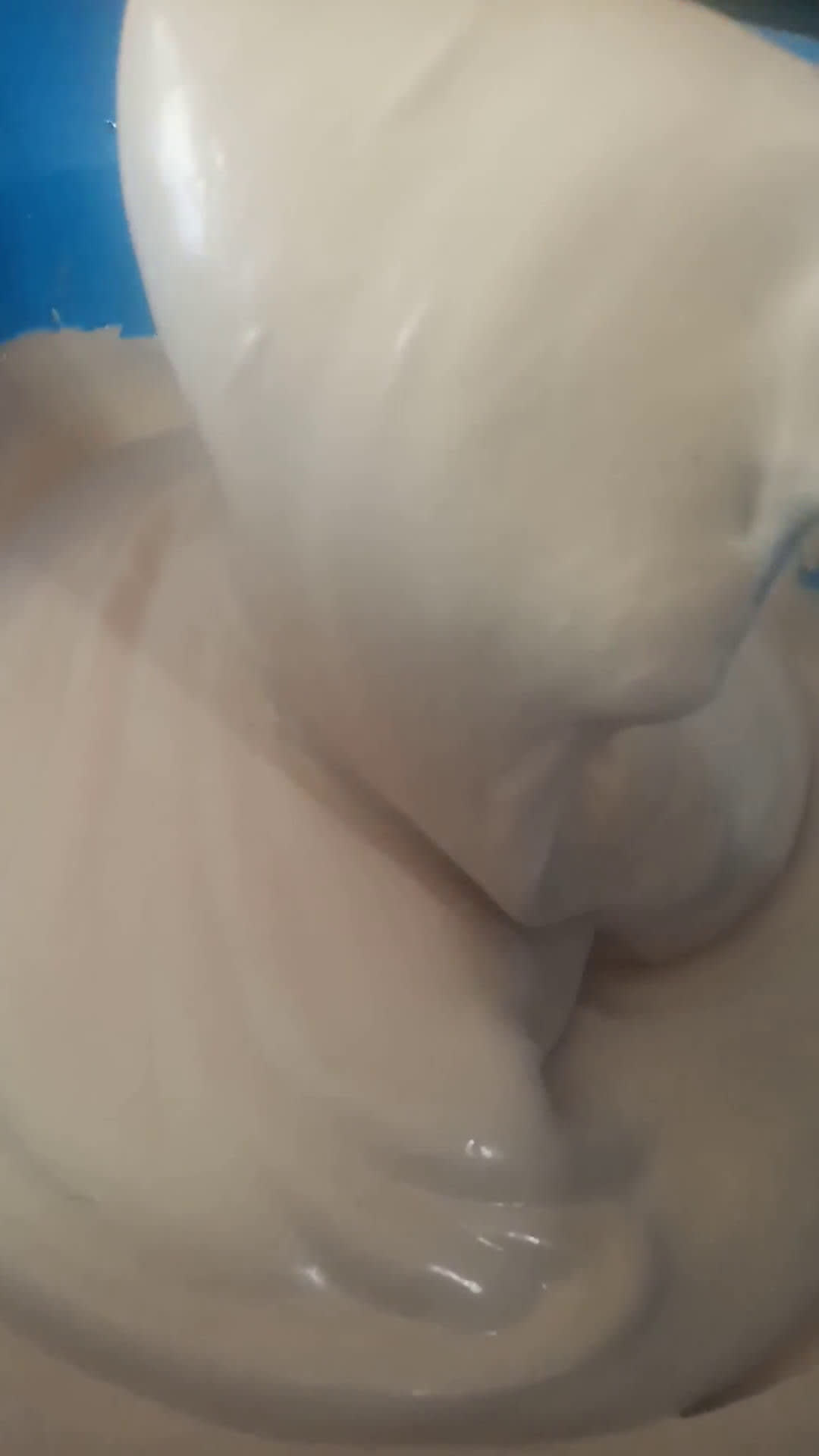 Foto langkah ke 4 dari resep Bolu Gulung Coklat.