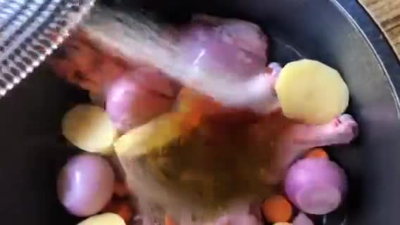 صورة لخطوة 3 من وصفة دجاج بالخضار