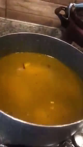 صورة لخطوة 2 من وصفة رز بخاري بكشنة البصل