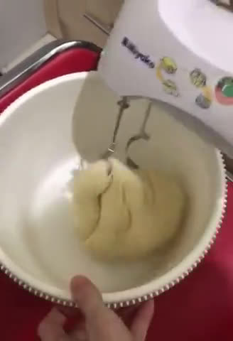 Foto langkah ke 6 dari resep Roti Manis isi krim vanila keju (metode biang tp ga ribet).
